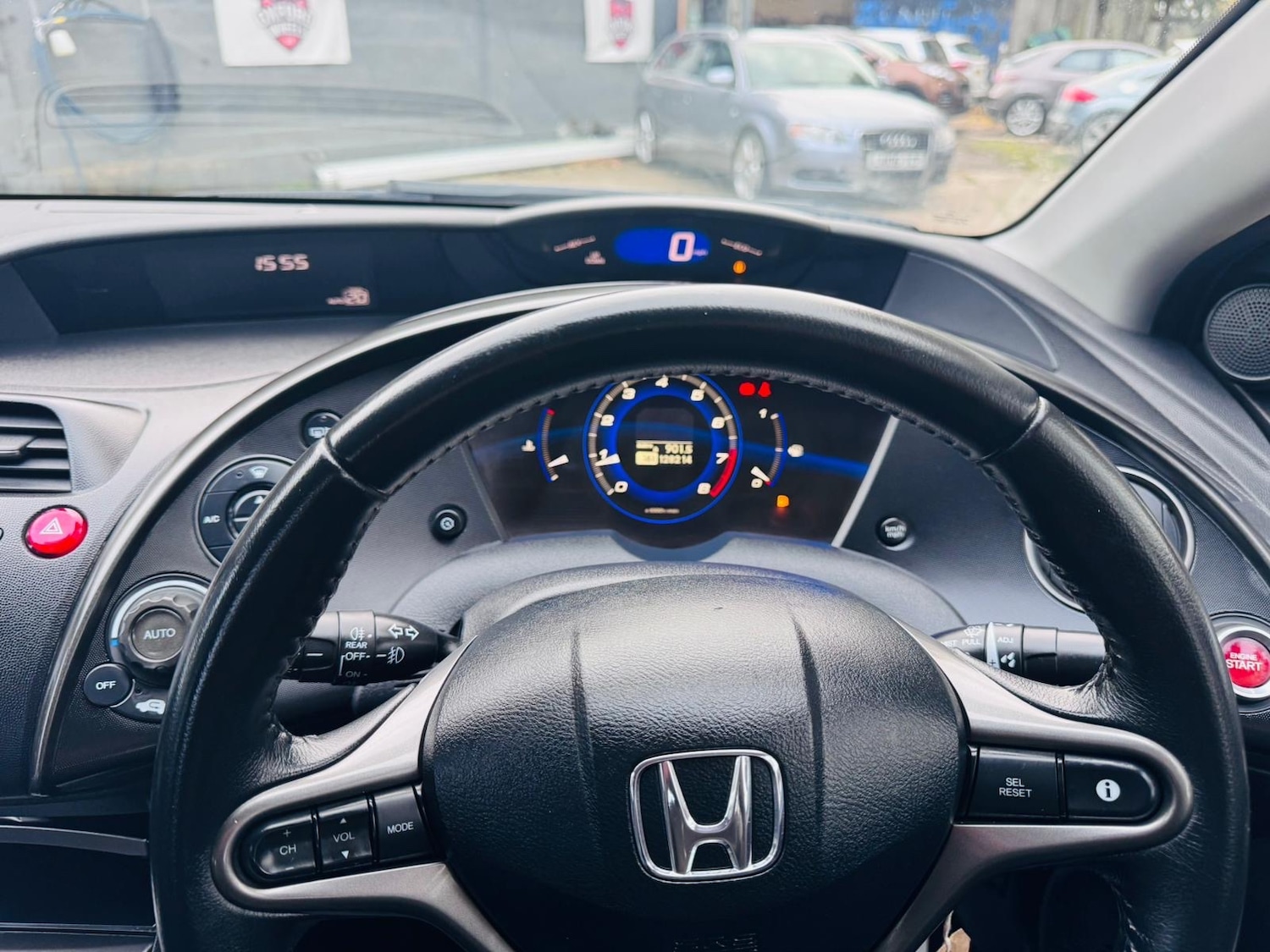 Used Honda Civic 2011 for sale - 76453140: Photo 12