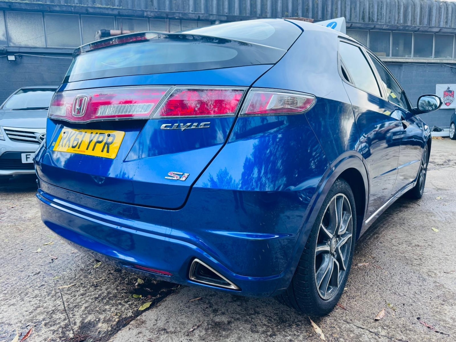 Used Honda Civic 2011 for sale - 76453140: Photo 5