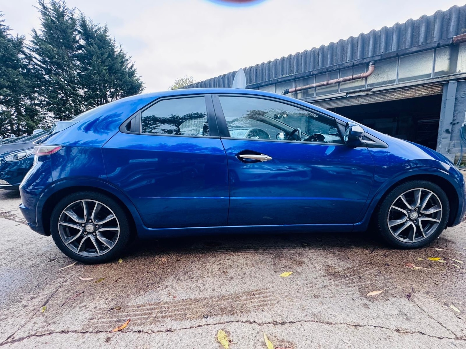 Used Honda Civic 2011 for sale - 76453140: Photo 6