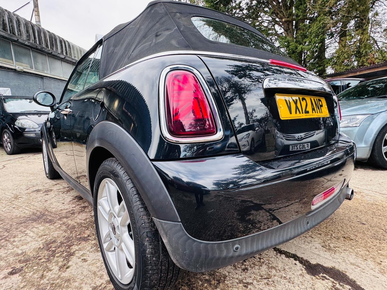 Used MINI Convertible 2012 for sale - 77312200: Photo 7