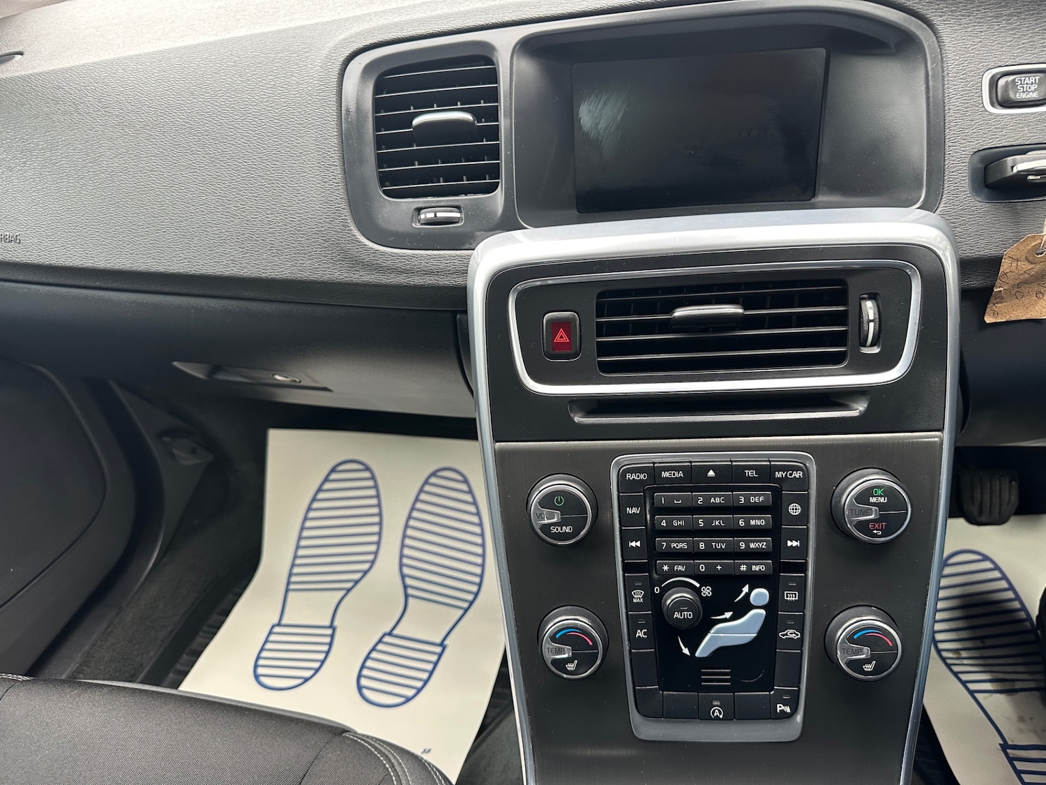 Used Volvo V60 2014 for sale - 78123221: Photo 19