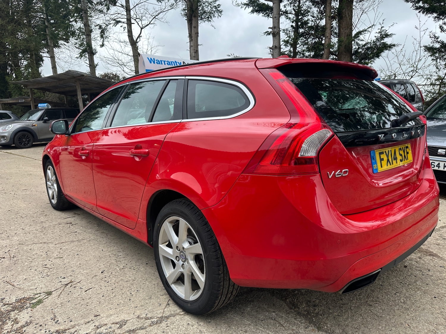 Used Volvo V60 2014 for sale - 78123221: Photo 7