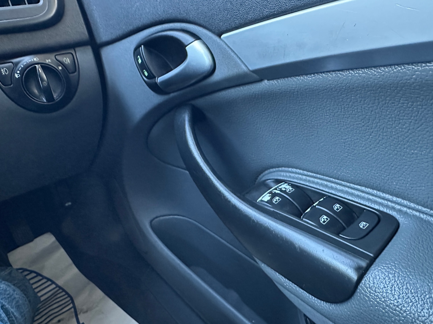 Used Saab 9-3 2005 for sale - 78057221: Photo 16