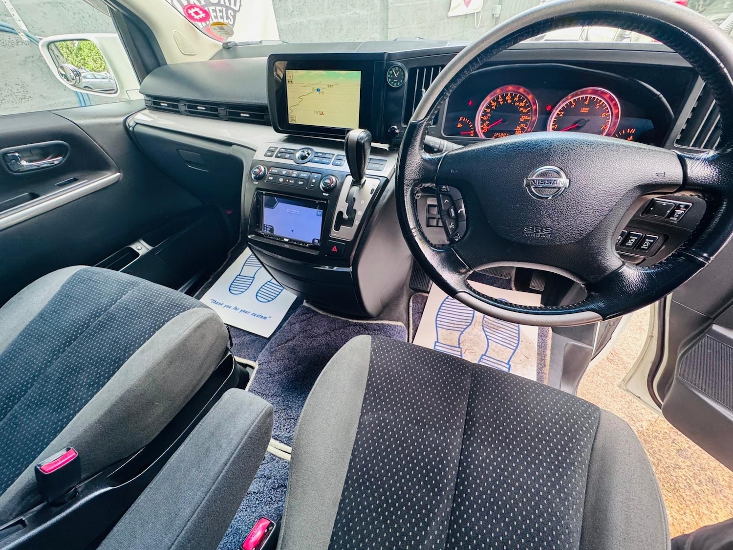 Used Nissan Elgrand 2022 for sale - 76375401: Photo 10