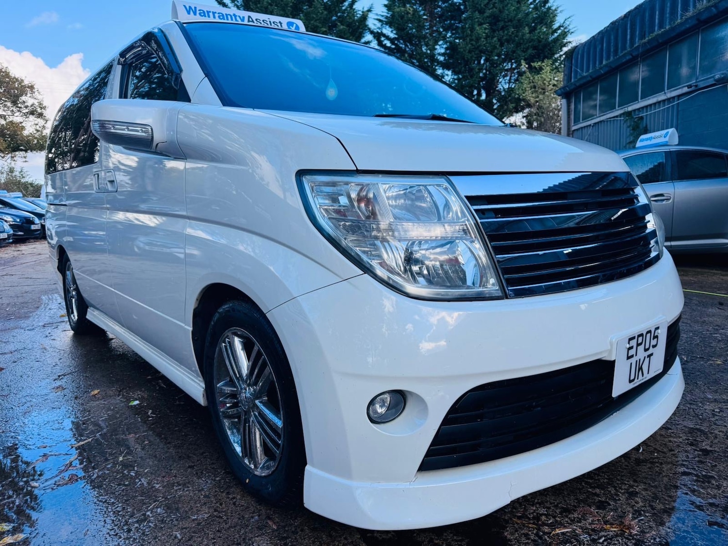 Used Nissan Elgrand 2022 for sale - 76375401: Photo 3