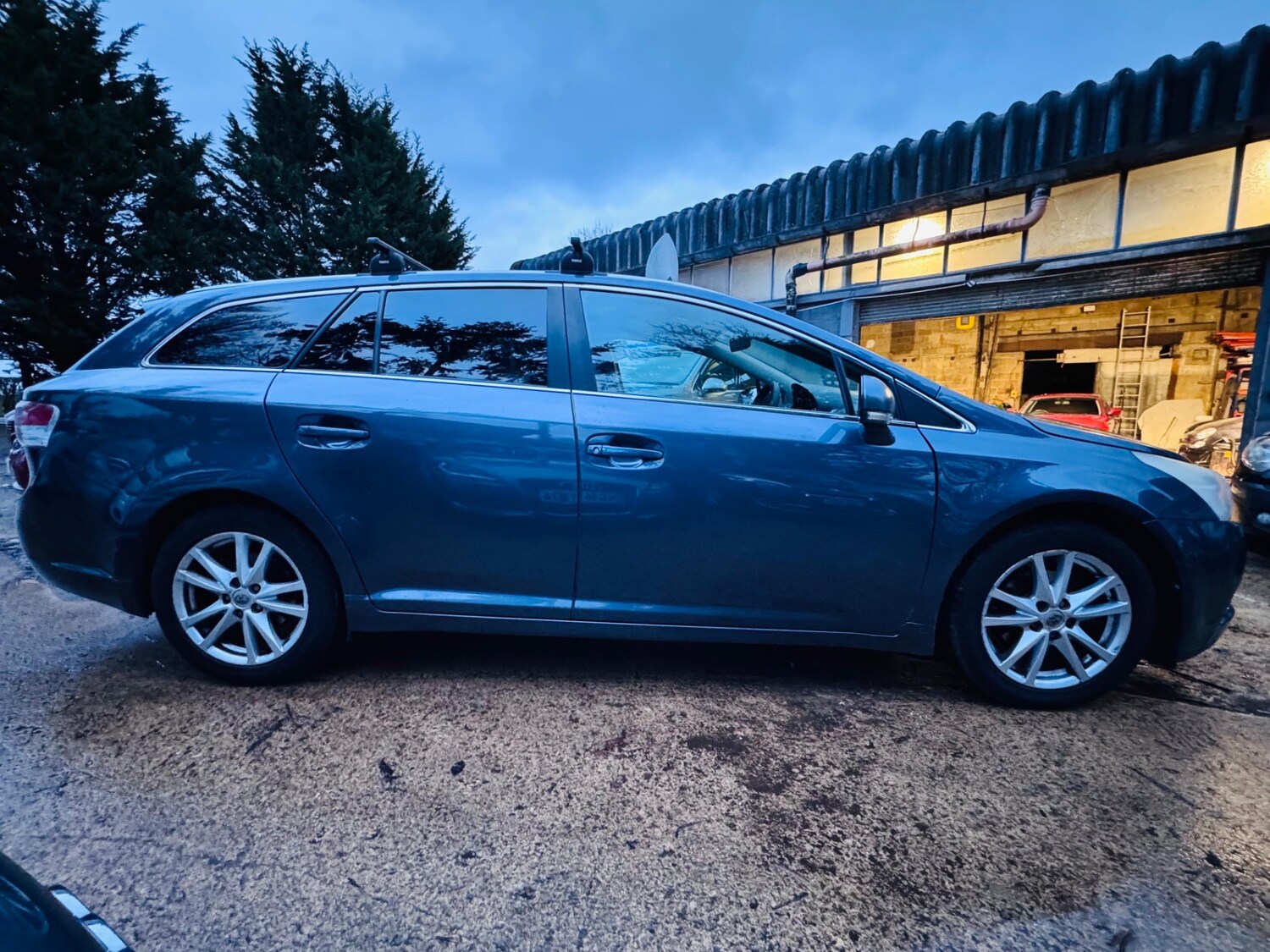 Used Toyota Avensis 2011 for sale - 77342766: Photo 5