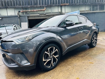 Used Toyota C-HR 2017 for sale - 78230013: Photo