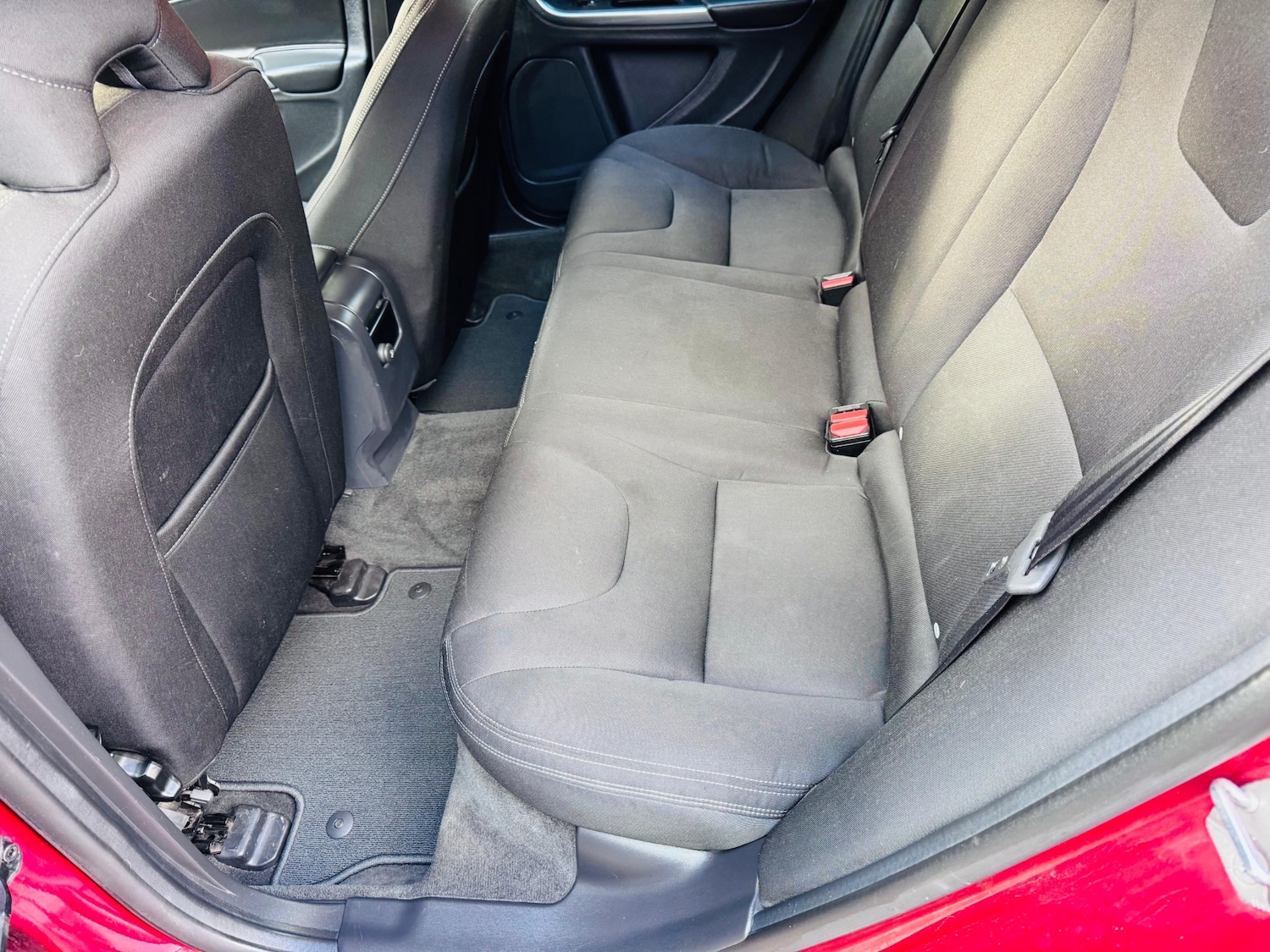 Used Volvo V60 2017 for sale - 77323389: Photo 10