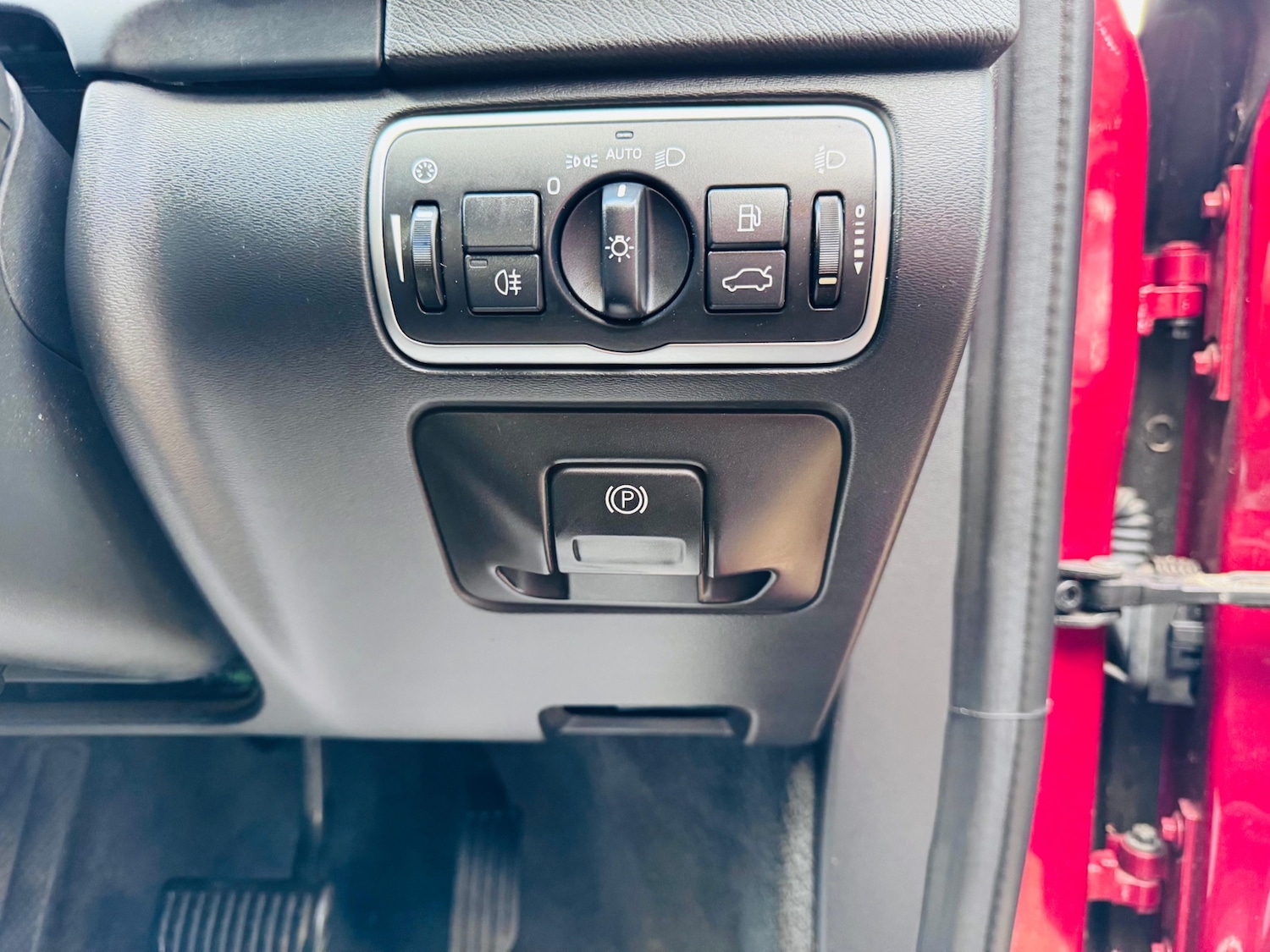 Used Volvo V60 2017 for sale - 77323389: Photo 16