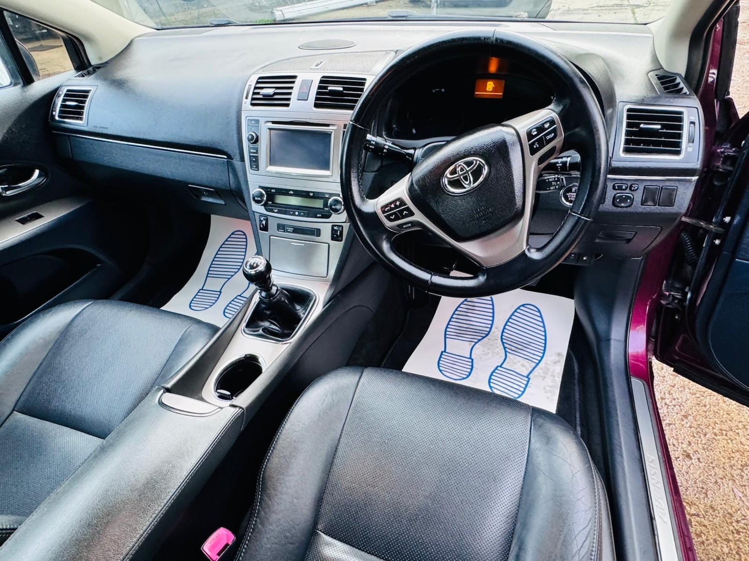 Used Toyota Avensis 2012 for sale - 76564972: Photo 10