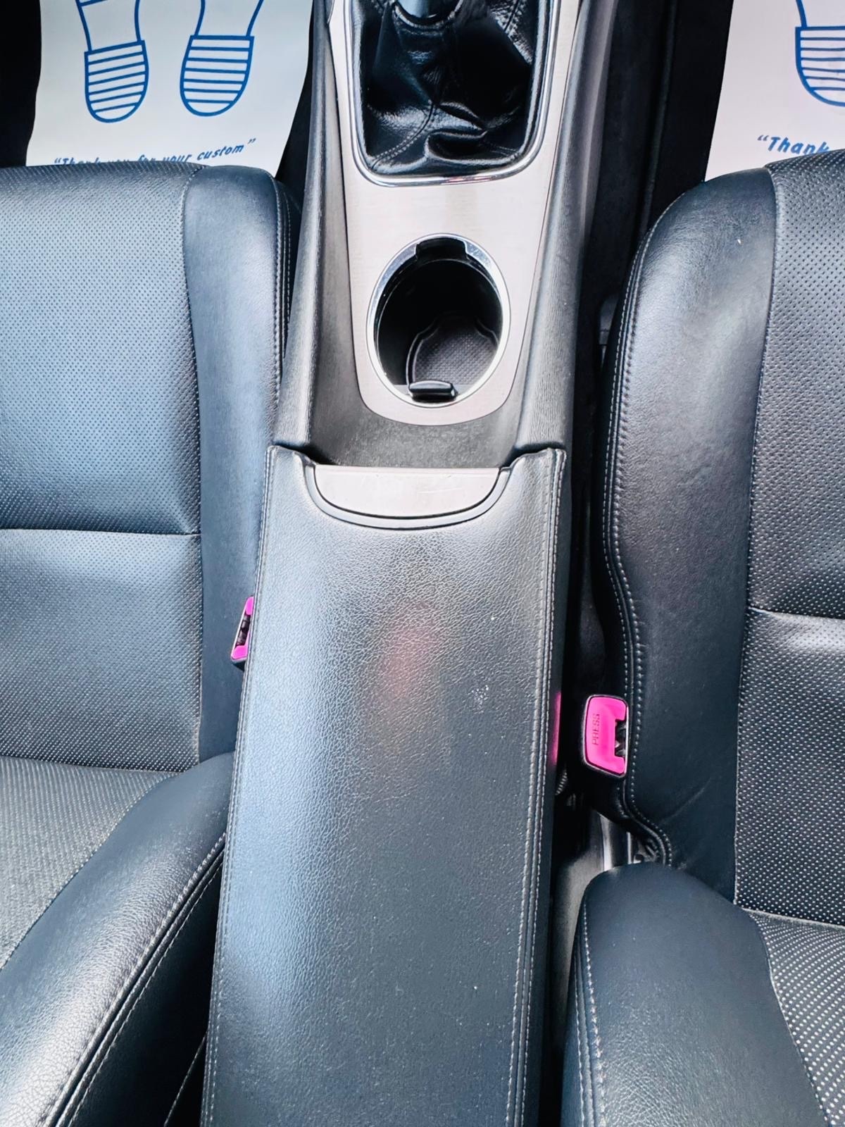 Used Toyota Avensis 2012 for sale - 76564972: Photo 16