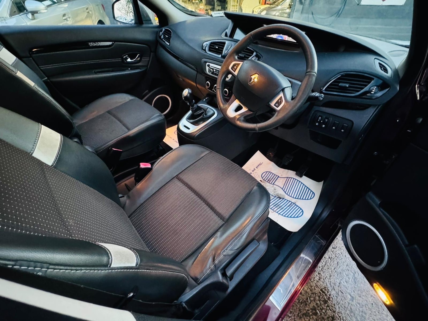 Used Renault Grand Scenic 2012 for sale - 76807304: Photo 10