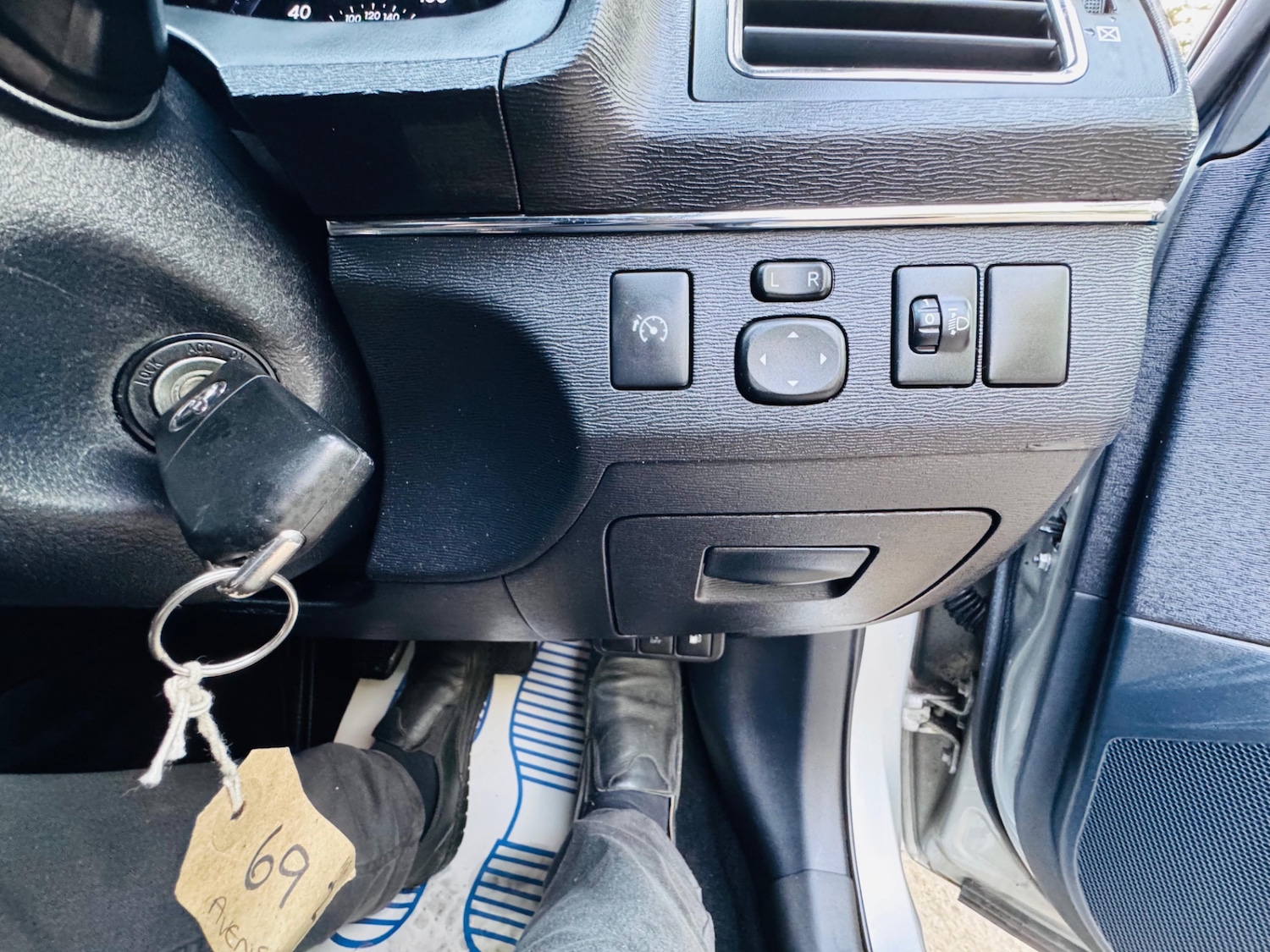 Used Toyota Avensis 2013 for sale - 76174331: Photo 13