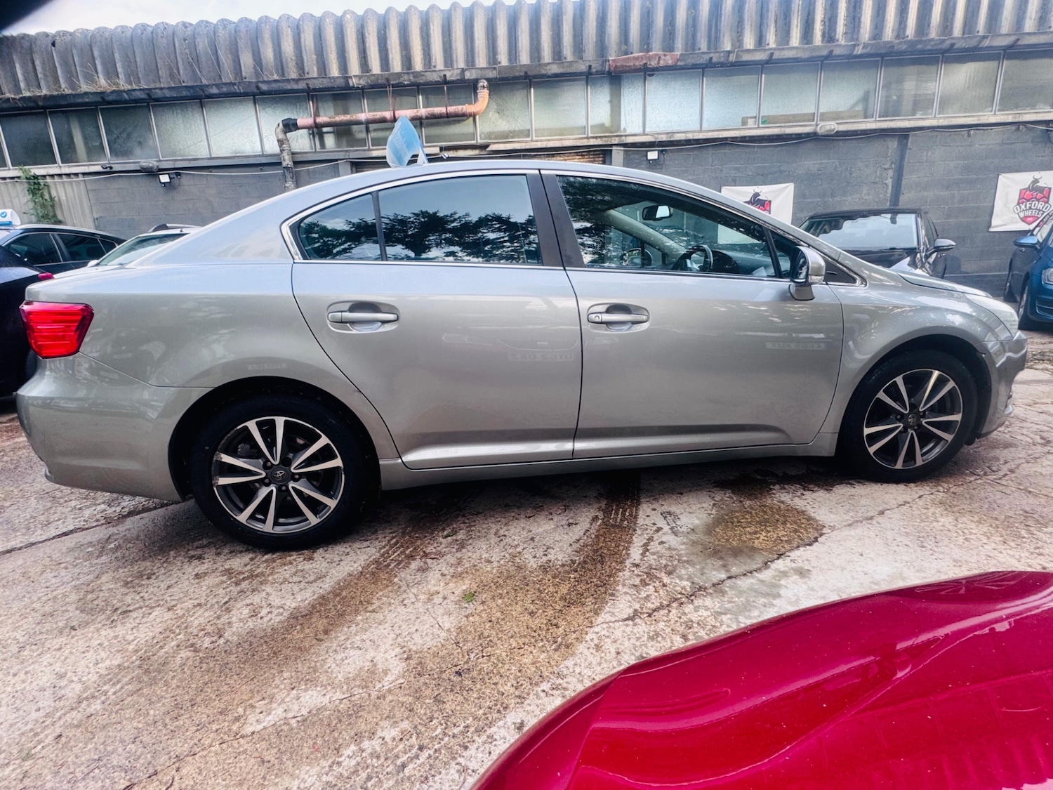 Used Toyota Avensis 2013 for sale - 76174331: Photo 2