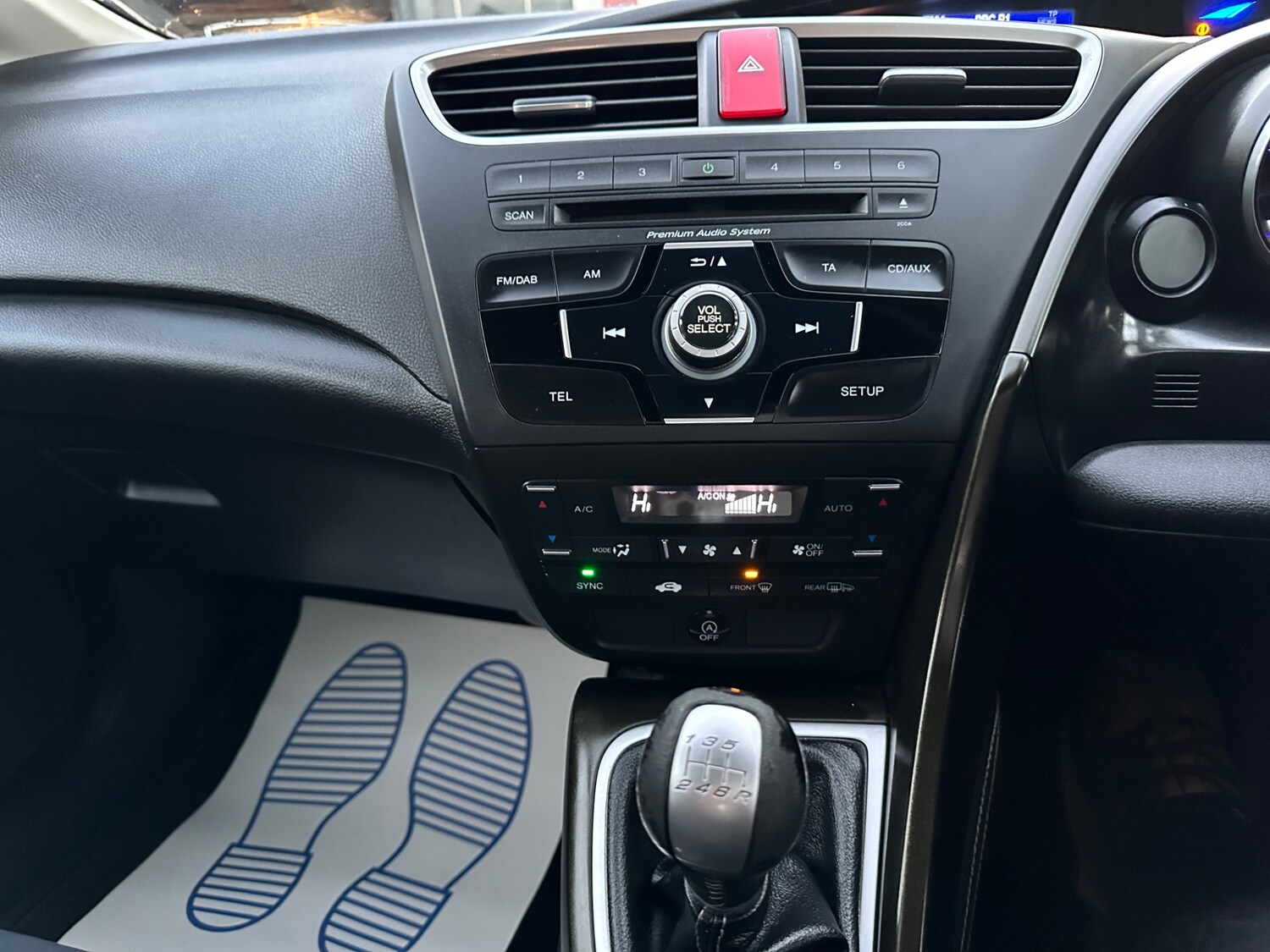 Used Honda Civic 2014 for sale - 76605993: Photo 17