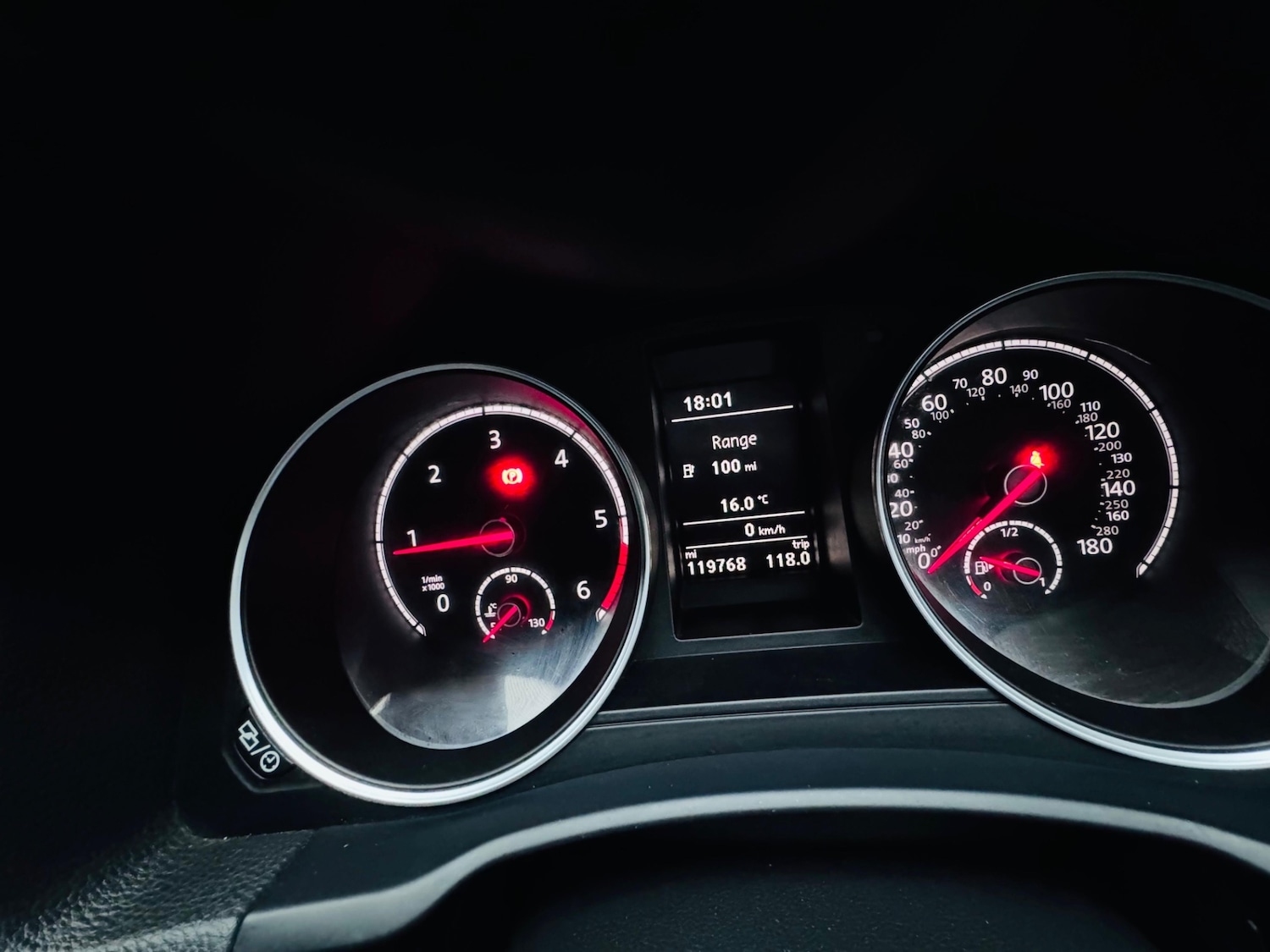 Used Volkswagen Scirocco 2015 for sale - 76225487: Photo 15