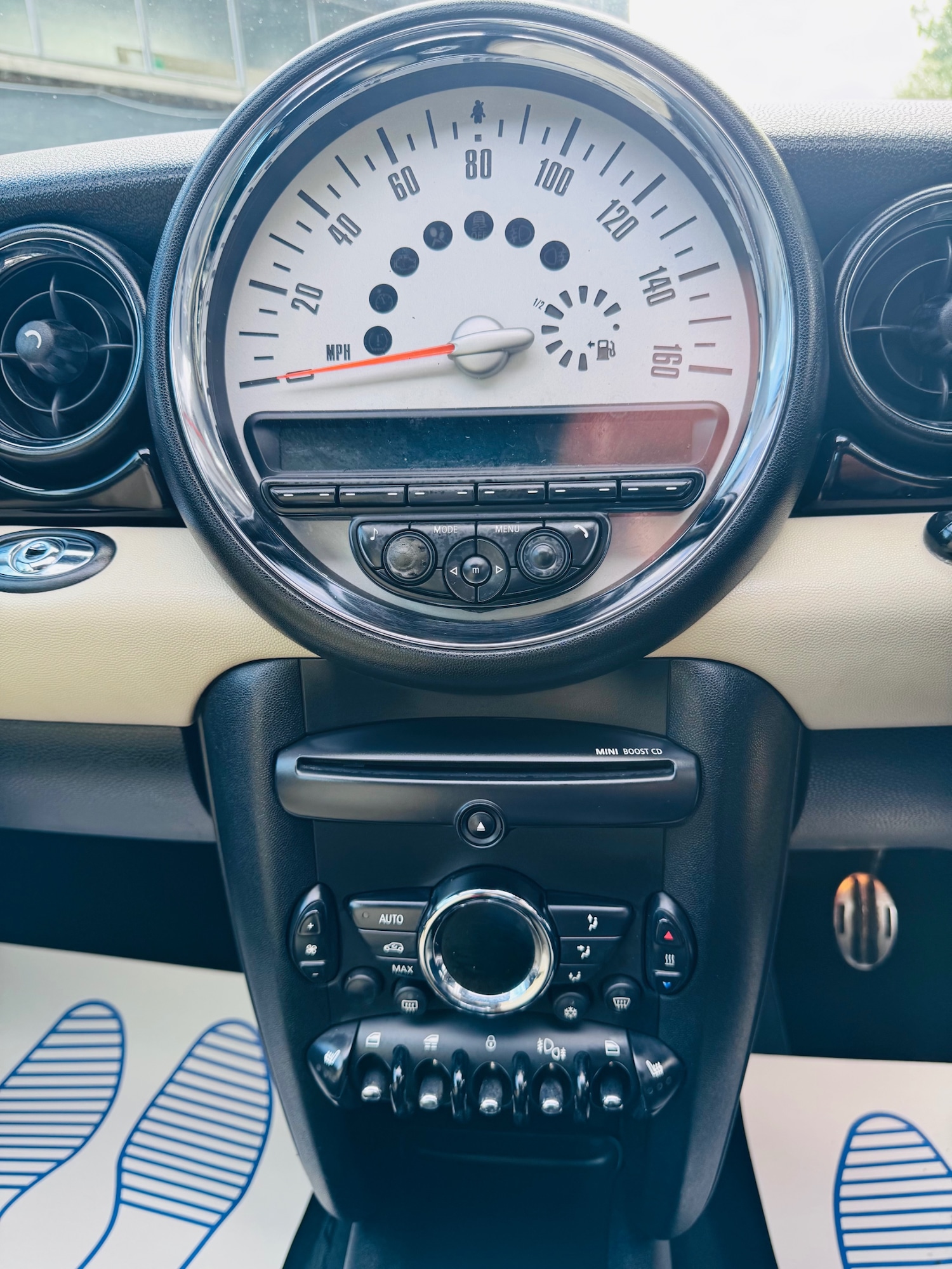 Used MINI Convertible 2011 for sale - 77502266: Photo 14