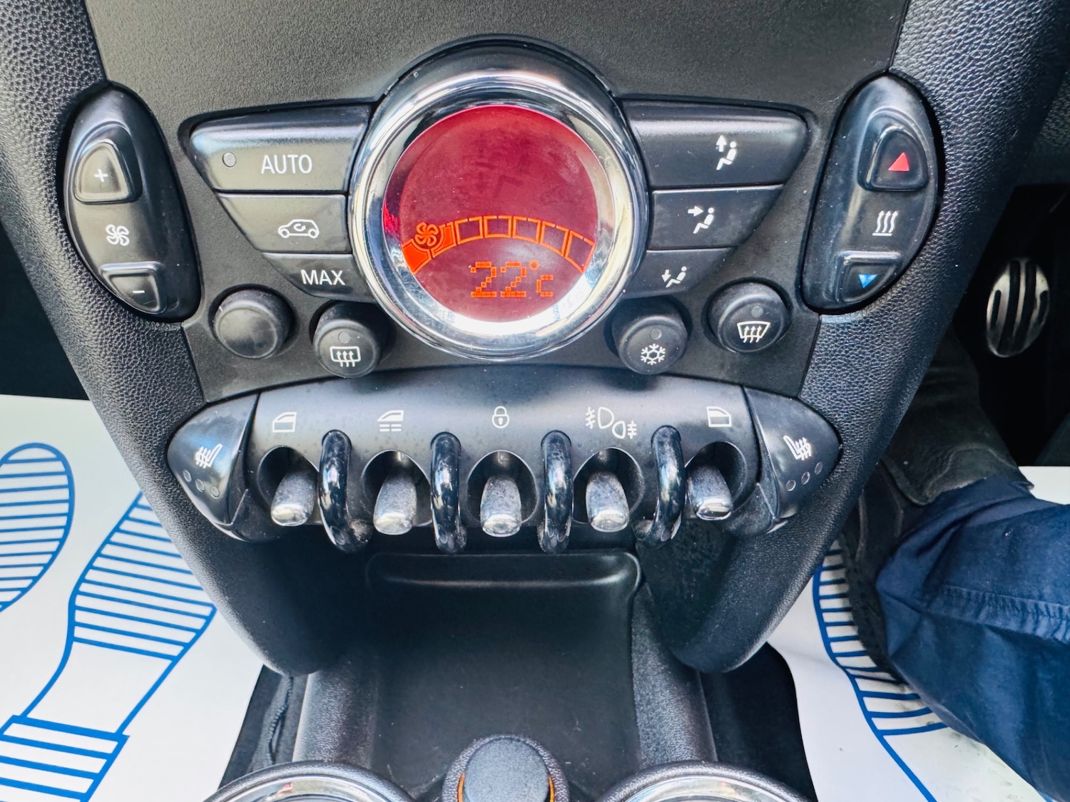 Used MINI Convertible 2011 for sale - 77502266: Photo 17