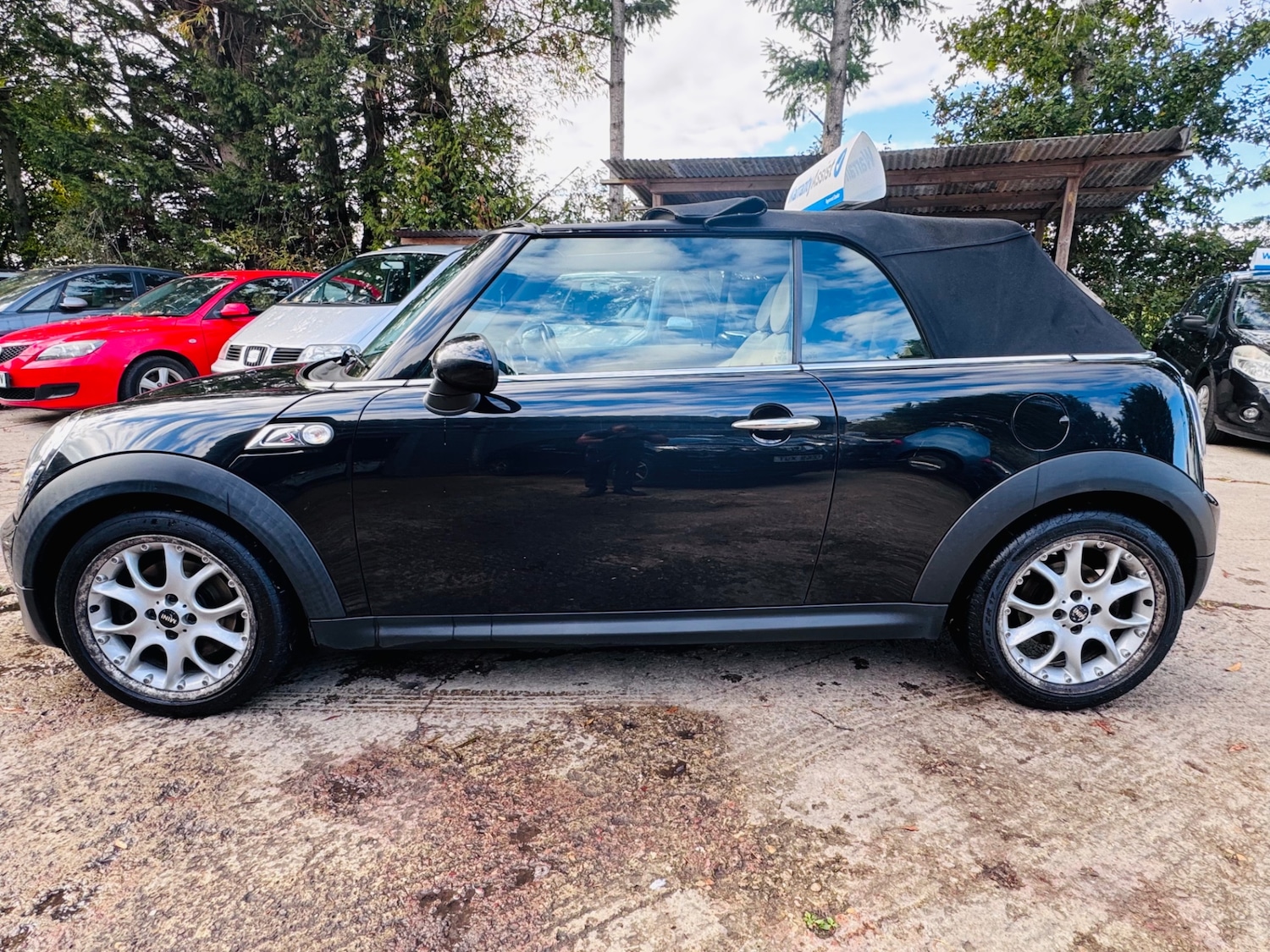 Used MINI Convertible 2011 for sale - 77502266: Photo 5