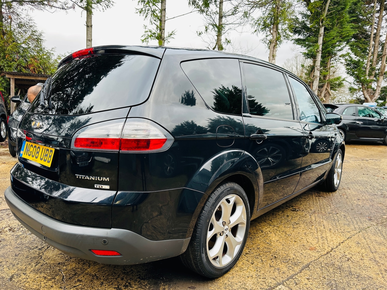 Used Ford S-Max 2008 for sale - 76951320: Photo 5