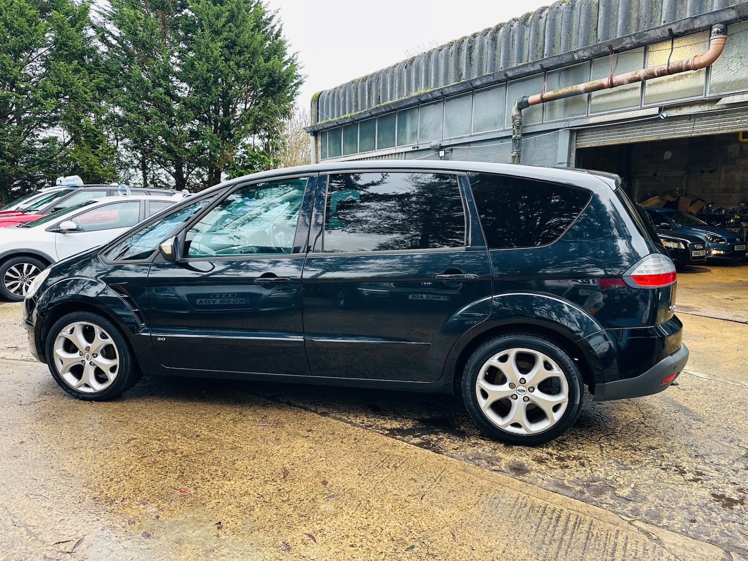 Used Ford S-Max 2008 for sale - 76951320: Photo 6