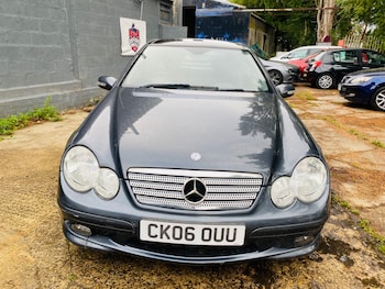 Mercedes-Benz - C-Class