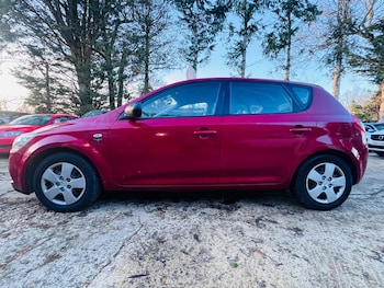 Used Kia Ceed 2010 for sale - 77052272: Photo