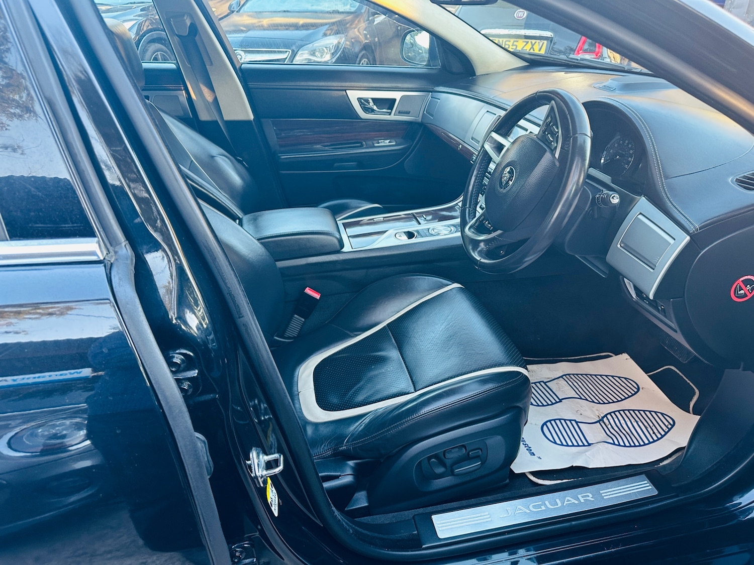 Used Jaguar XF 2014 for sale - 77945806: Photo 9