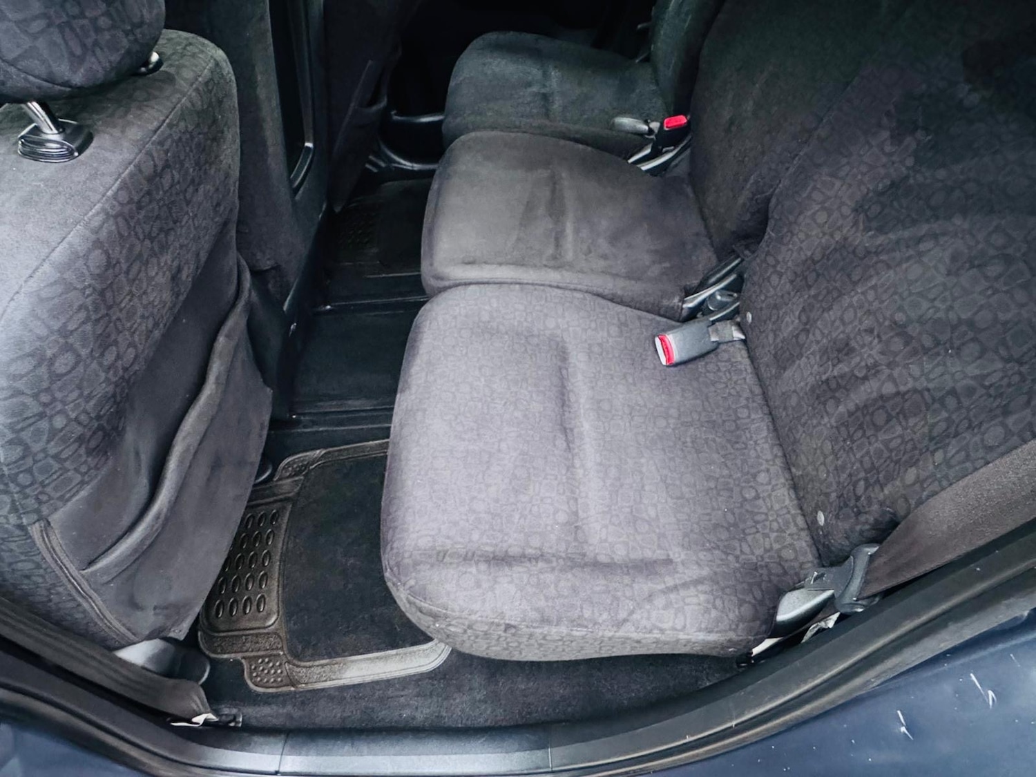 Used Honda FR-V 2004 for sale - 77168486: Photo 13