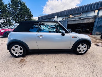 Used MINI Convertible 2004 for sale - 78443620: Photo