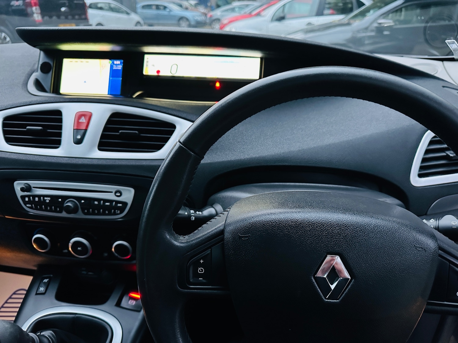 Used Renault Scenic 2010 for sale - 76412066: Photo 13