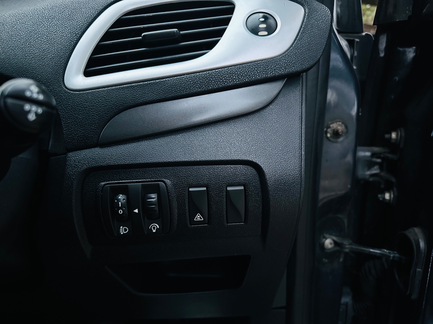 Used Renault Scenic 2010 for sale - 76412066: Photo 18