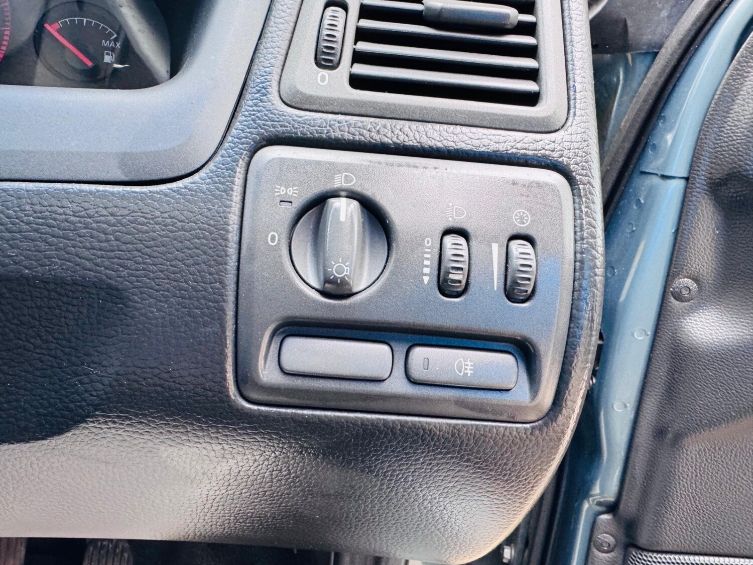 Used Volvo V70 2001 for sale - 78106246: Photo 13