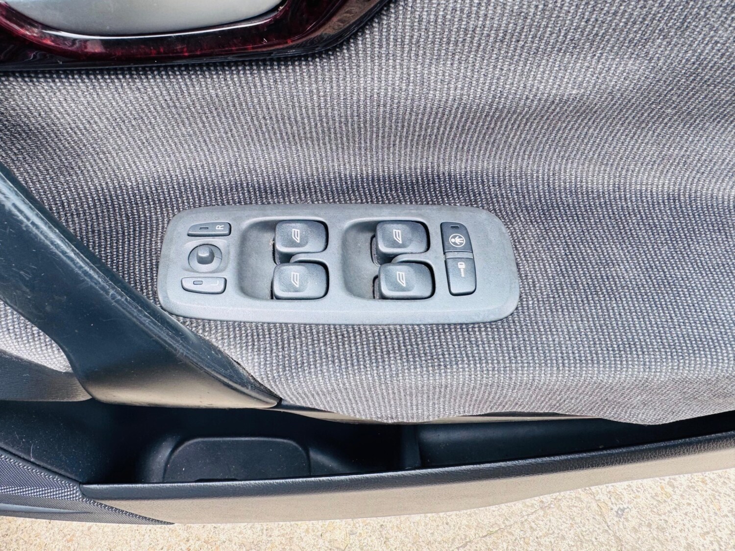 Used Volvo V70 2001 for sale - 78106246: Photo 14