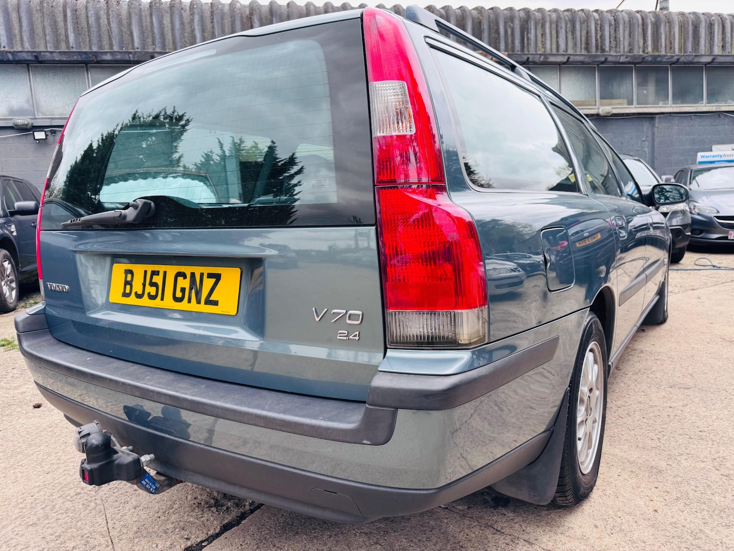 Used Volvo V70 2001 for sale - 78106246: Photo 2