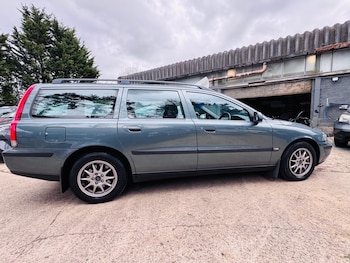 Used Volvo V70 2001 for sale - 78106246: Photo