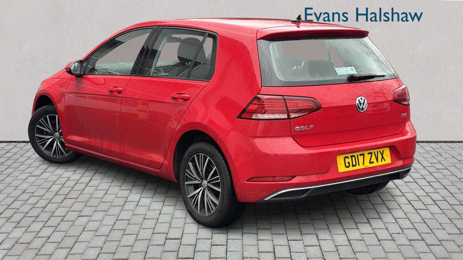Used Volkswagen Golf 2017 for sale - 77928633: Photo 2