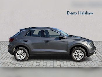 Used Volkswagen T-Roc 2023 for sale - 78967585: Photo
