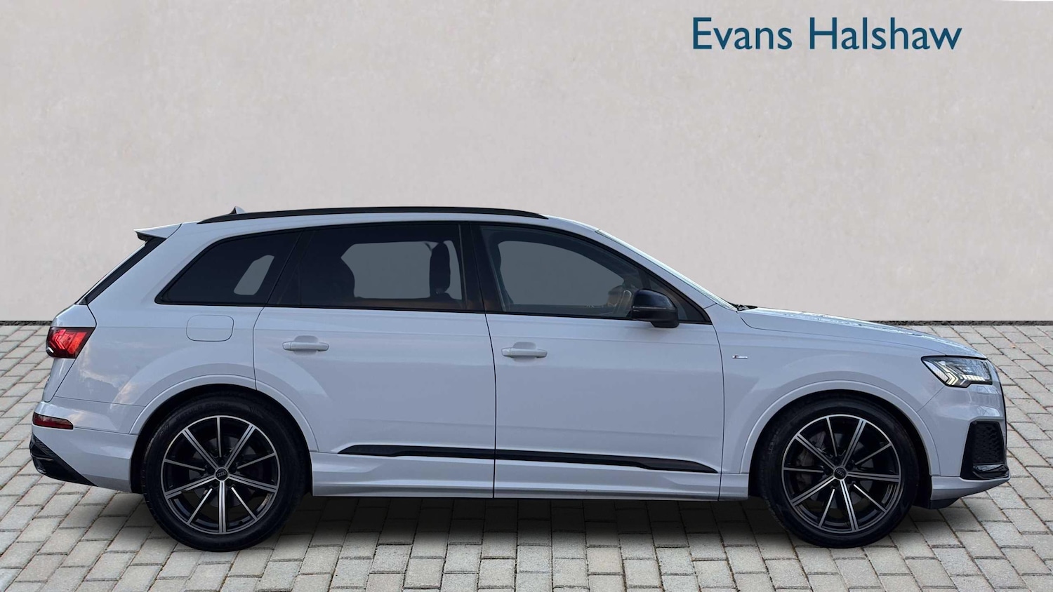 Used Audi Q7 2020 for sale - 77112473: Photo 2