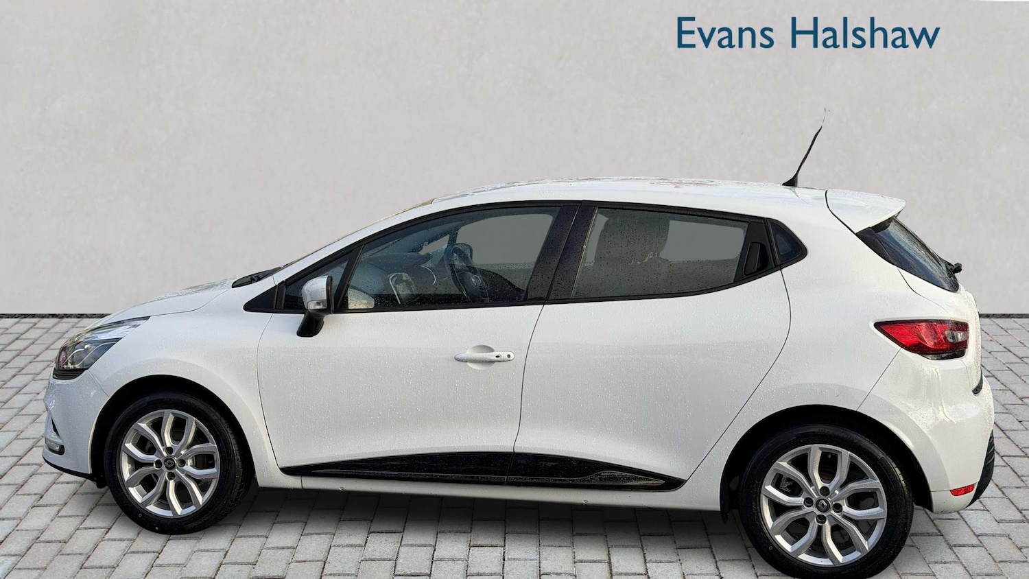 Used Renault Clio for sale - 77661232: Photo 6