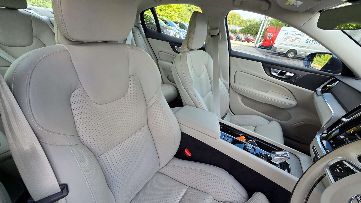 Used Volvo S60 2022 for sale - 76339622: Photo 31