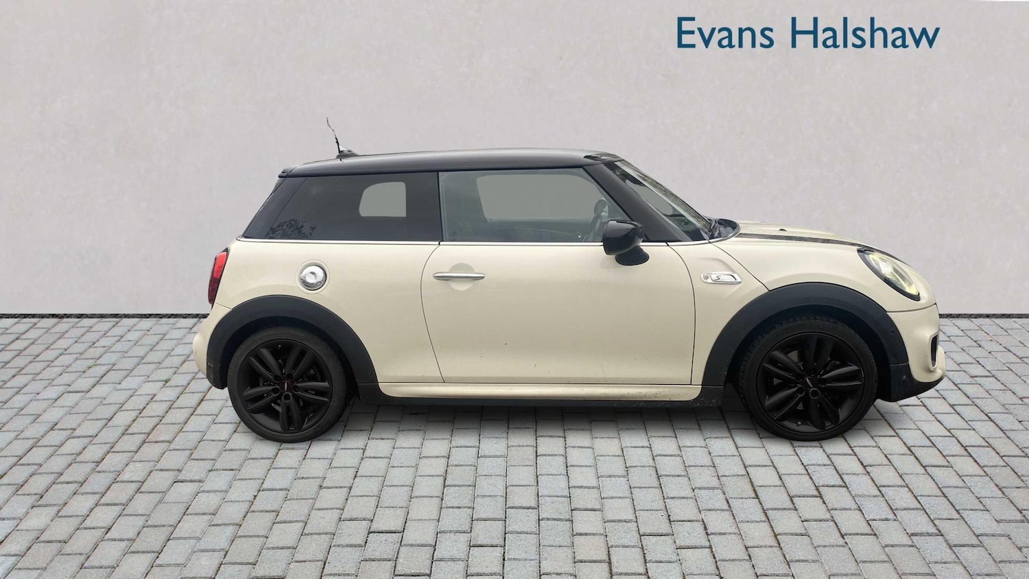 Used MINI Hatch 2019 for sale - 76523991: Photo 2