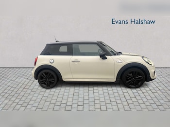 Used MINI Hatch 2019 for sale - 76523991: Photo