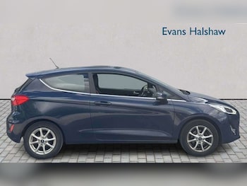 Used Ford Fiesta 2018 for sale - 79455573: Photo