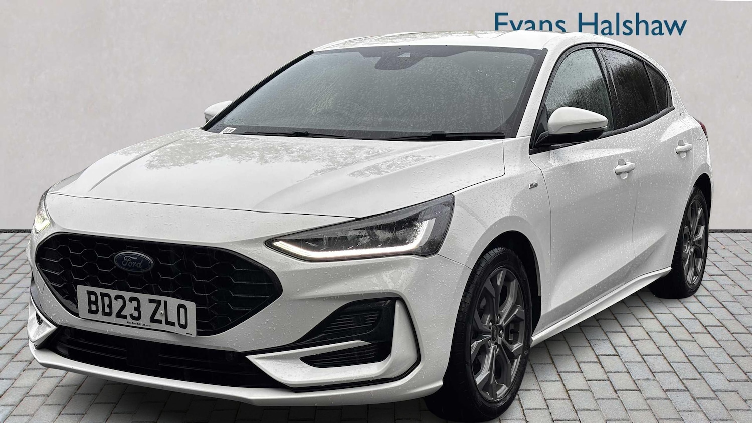 Used Ford Focus 2023 for sale - 76390648: Photo 2