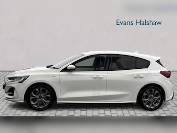 Used Ford Focus 2023 for sale - 76390648: Photo