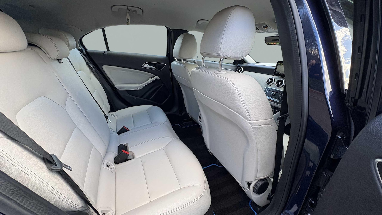 Used Mercedes-Benz A-Class 2018 for sale - 76192068: Photo 14