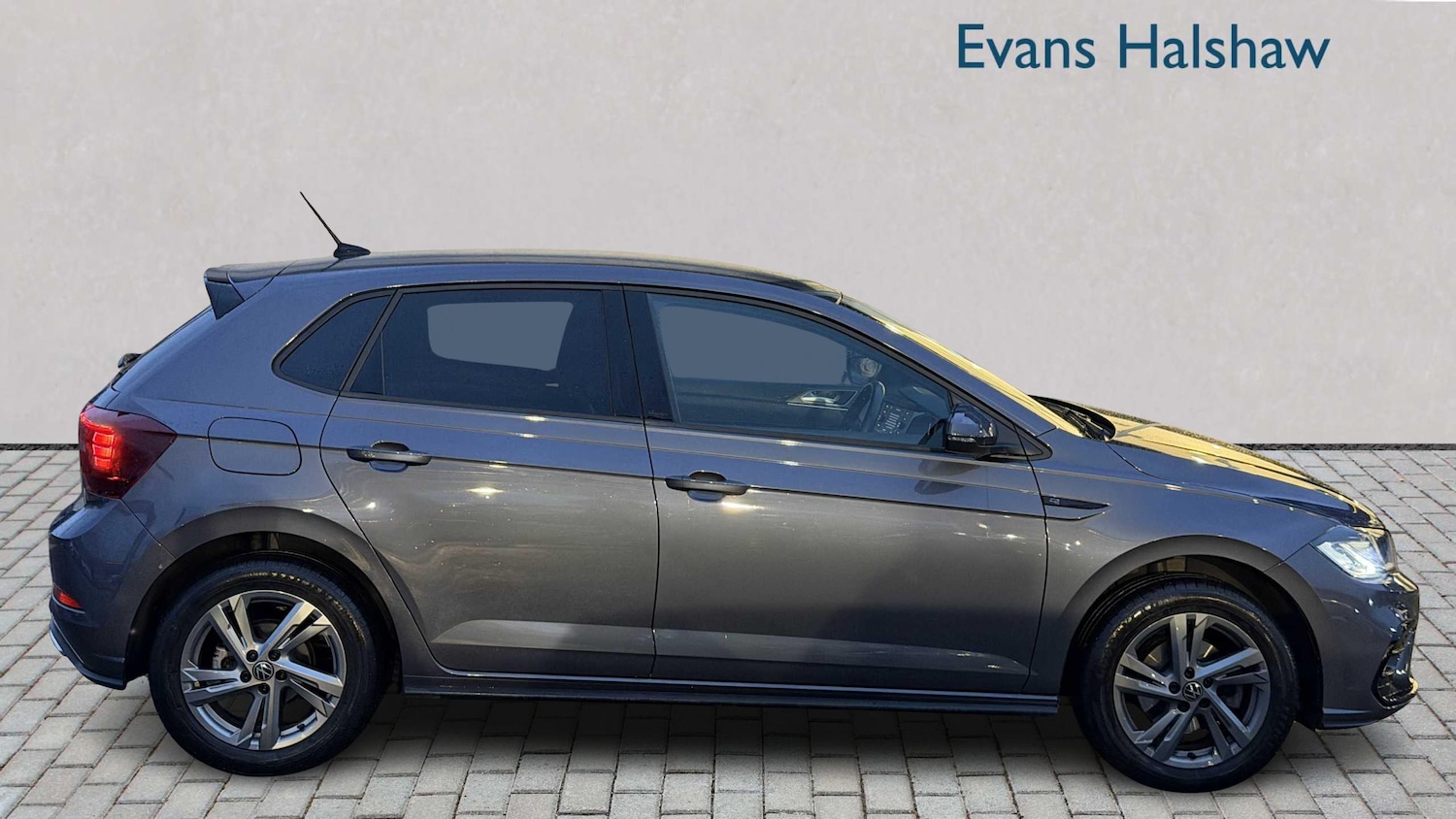 Used Volkswagen Polo 2023 for sale - 77282043: Photo 2