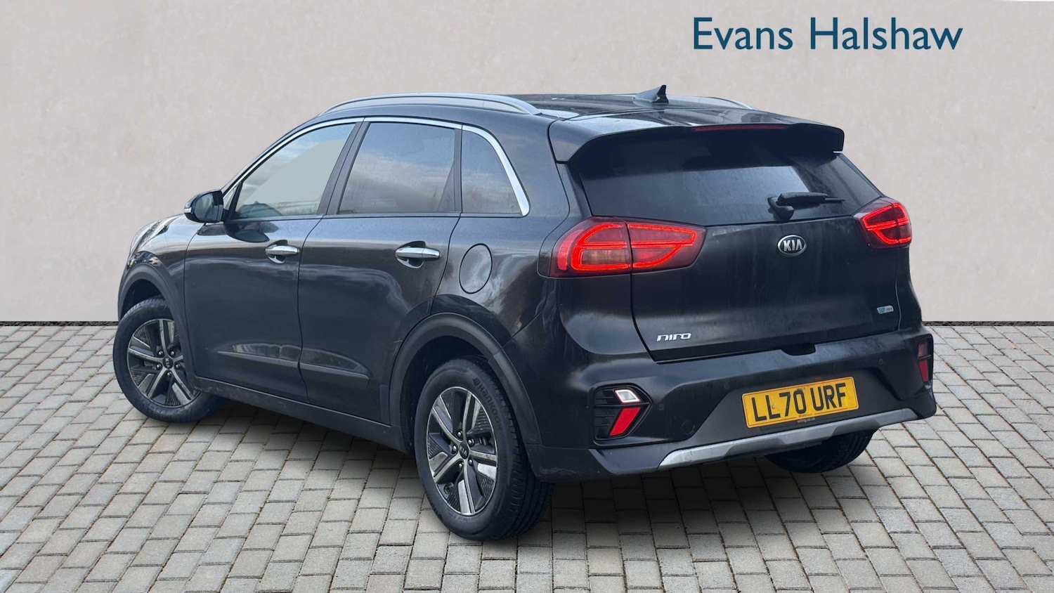 Used Kia Niro 2021 for sale - 76745948: Photo 2