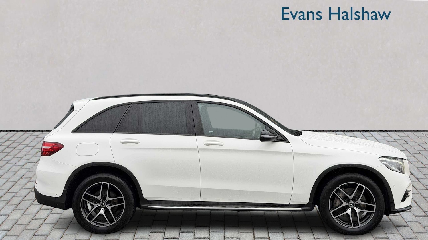 Used Mercedes-Benz GLC 2019 for sale - 77885947: Photo 2